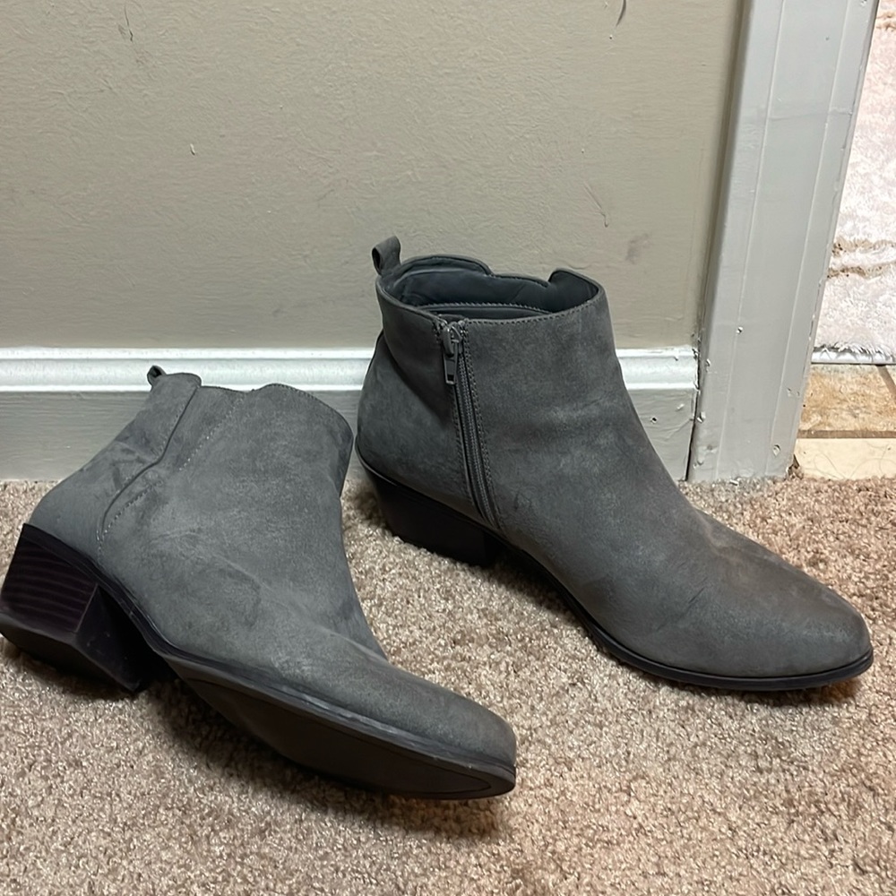 Short Gray Zip-up booties